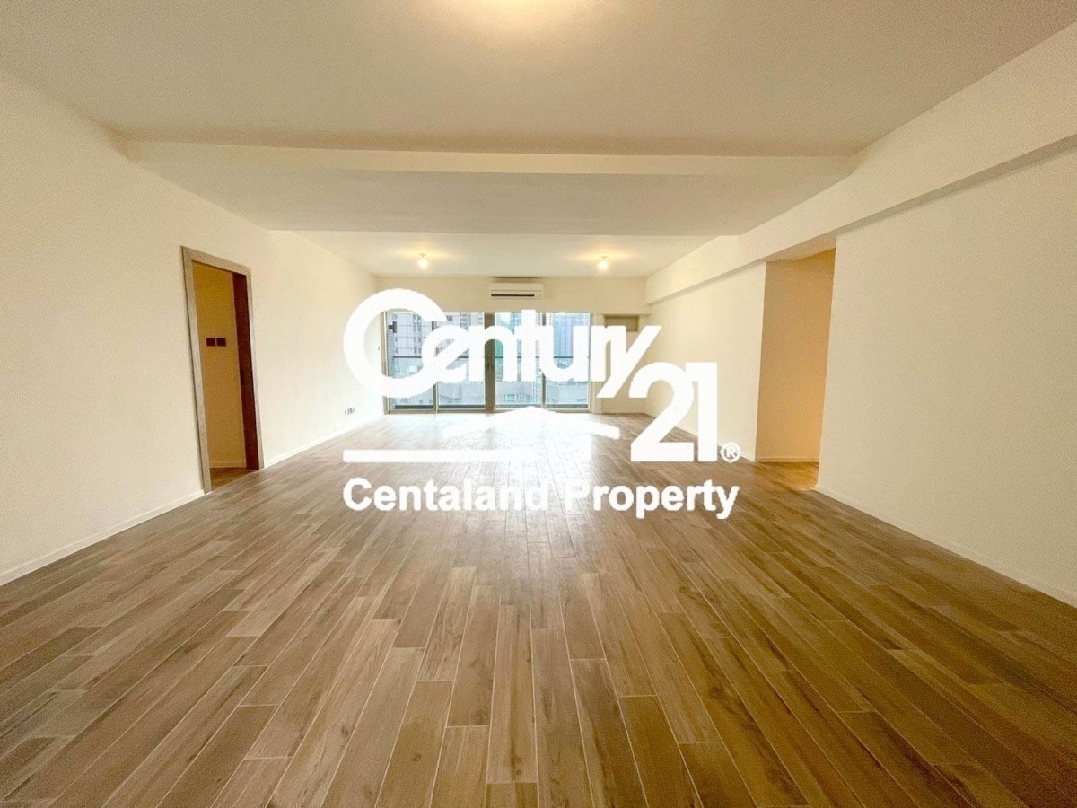 St. Joan Court - Trung Bán Sơn